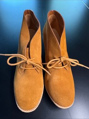 Cole Haan Britt Womens Tan Lace Up Suede Chukka Wedge Bootie - 7B